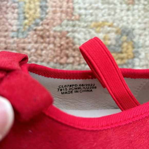 Red suede size 7 toddler shoe - Picture 3 of 4